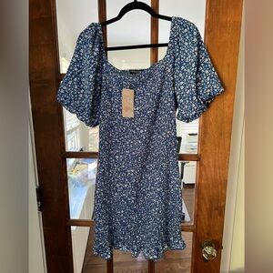 Blue floral pattern ruched dress